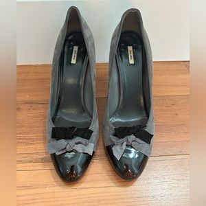 Miu Miu great suede and black leather pumps - size 8.5